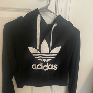 Adidas cropped sweatshirt New with out tags